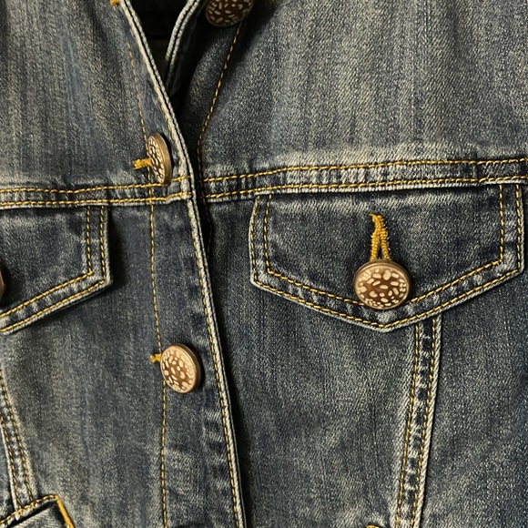 Cabi Cropped Jean Jacket - Picture 2 of 6